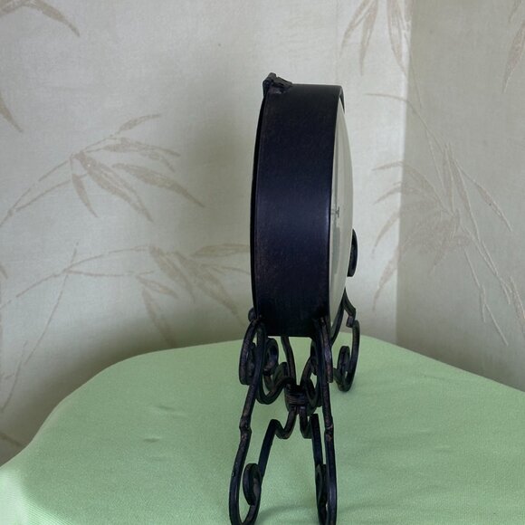 DECORATIVE MANTEL/TABLE CLOCK W/ANTIQUED DETAILING:PRE-OWNED - Picture 9 of 15